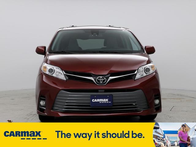 2019 toyota sienna xle