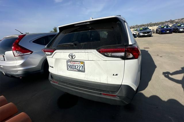 2021 toyota rav4 le