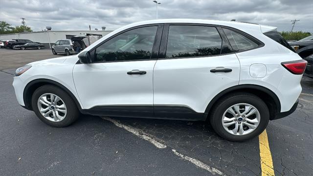 2022 ford escape s