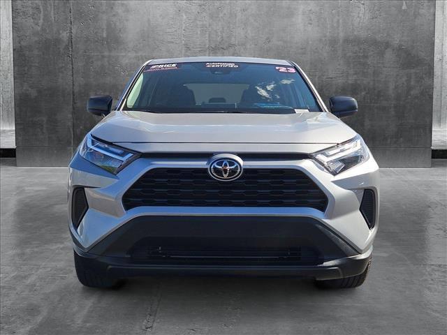 2023 toyota rav4 le