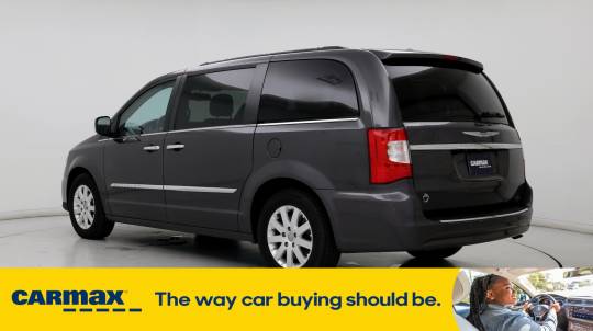 2016 Chrysler Town & Country