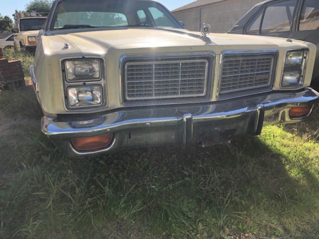 1977 dodge monaco brougham 4 door