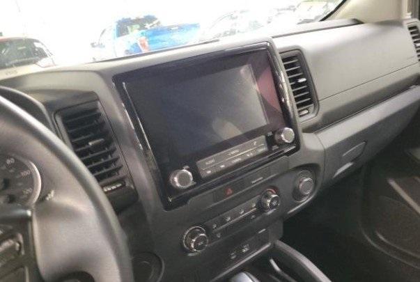 2022 nissan frontier s