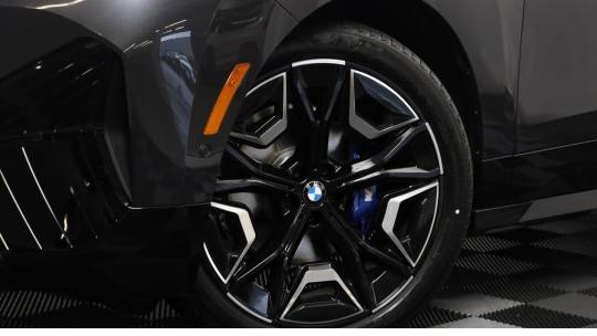 2025 BMW iX