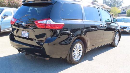 2017 Toyota Sienna