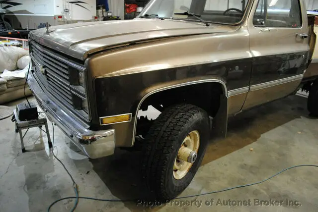 1984 chevrolet c30 4x4/454 v8!rare!needs a little tlc!perfect stage!look!