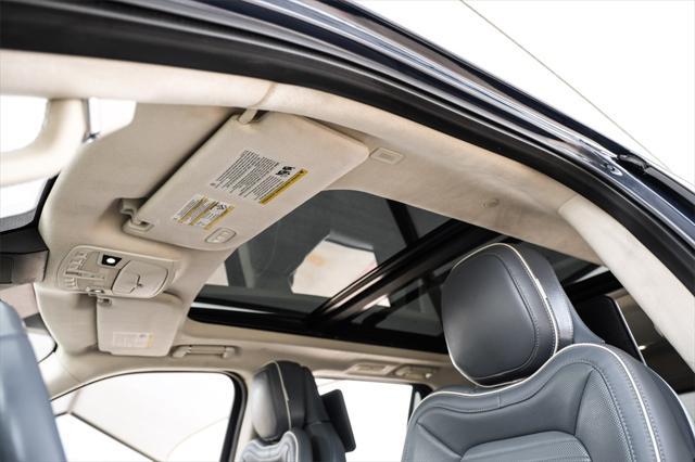 2019 lincoln navigator black label