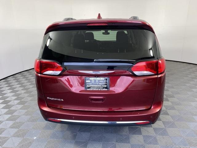 2018 chrysler pacifica touring-l