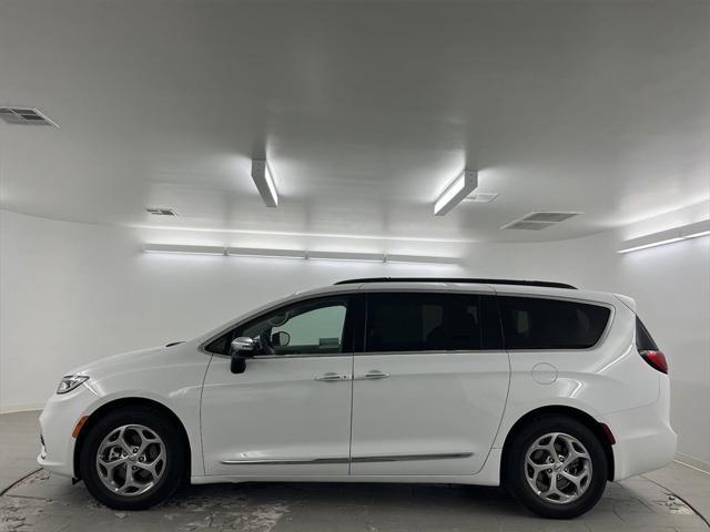2023 chrysler pacifica limited
