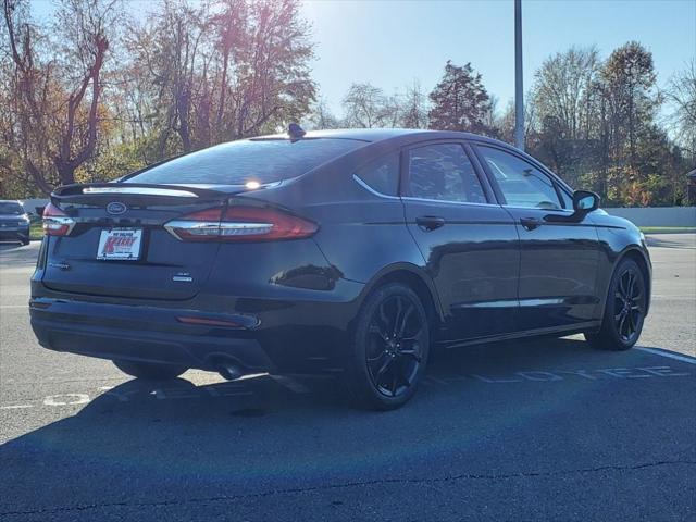 2019 ford fusion se