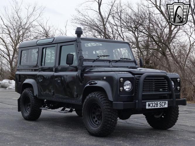 1995 land rover defender in o'fallon, illinois