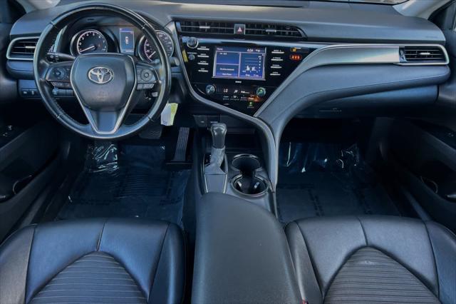 2020 toyota camry se