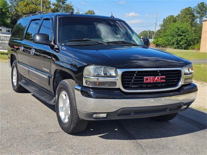 2005 gmc yukon in hope mills, north carolina