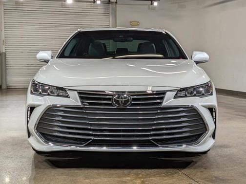 2022 toyota avalon in saint louis, missouri