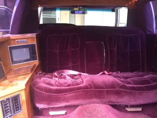 1985 cadillac fleetwood limousine 4-door 4.1l