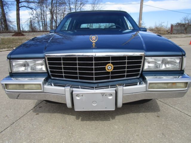 1993 cadillac sedan deville 4-door - all power - excellent condition