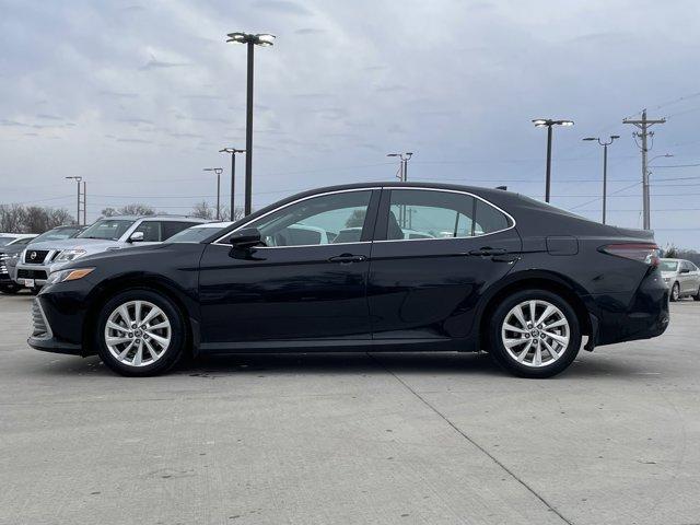 2023 toyota camry le