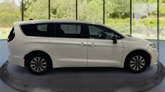 2025 Chrysler Pacifica