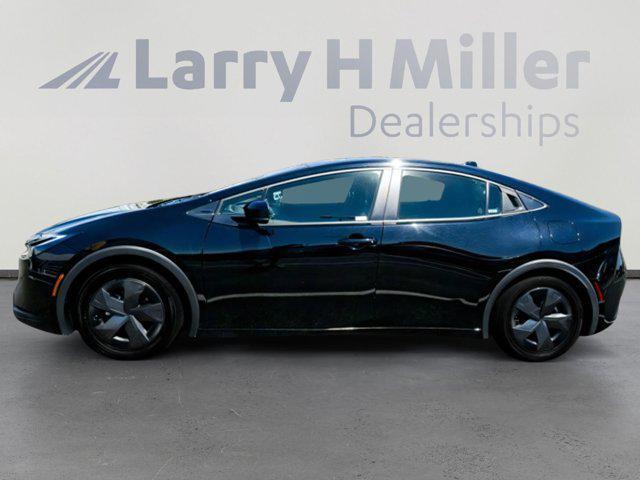 2023 toyota prius le