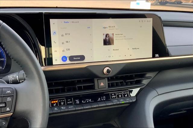 2023 toyota crown platinum