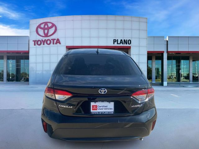 2022 toyota corolla hybrid le