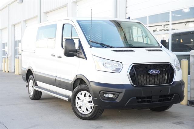 2022 ford transit-150 base