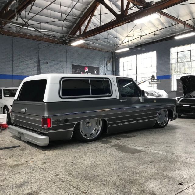 1978 chevy k5 blazer bagged custom runs perfect efi accuair 22" lowered 4 link