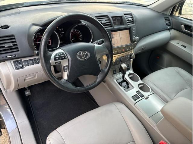 2012 toyota highlander se