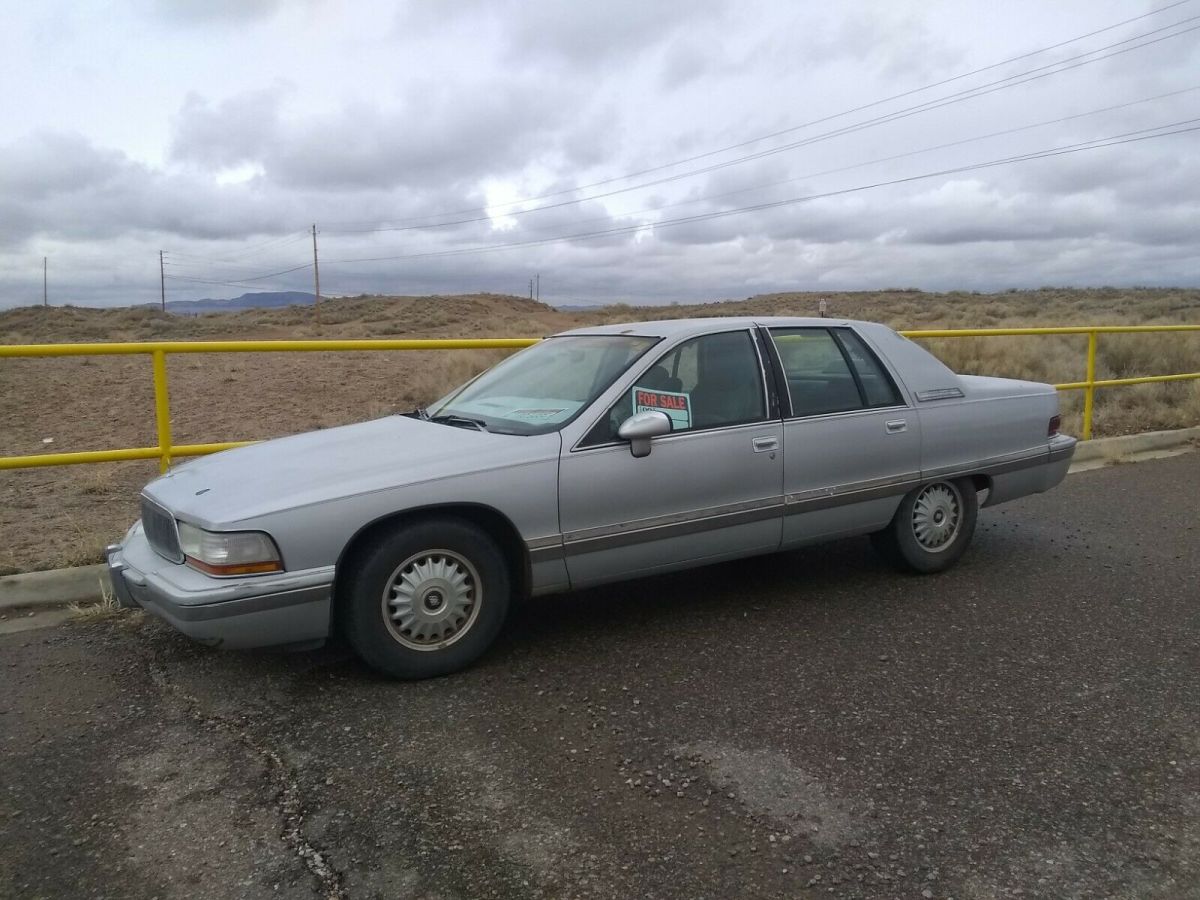 1992 buick roadmaster 4-door sedan