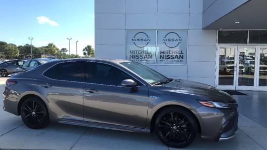 2021 Toyota Camry hybrid xse