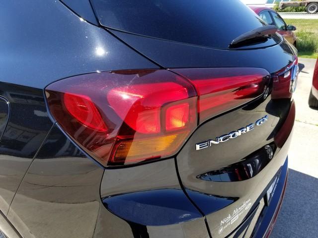 2022 buick encore gx select