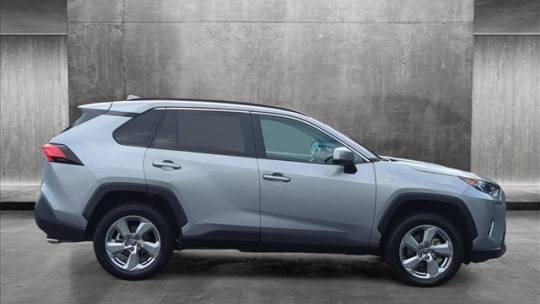 2021 Toyota RAV4 xle premium
