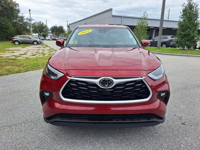2022 toyota highlander le