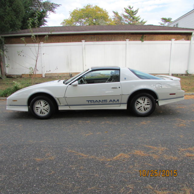 1984 pontiac trans am 15th anniversary edition. low miles! recaro seats!