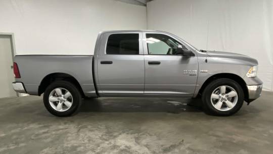 new 2024 ram 1500 classic tradesman crew cab 5'7" box 4wd