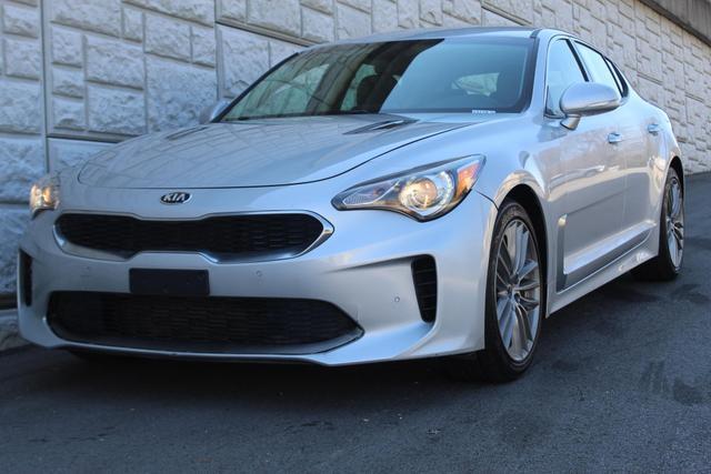 2018 kia stinger sedan 4d