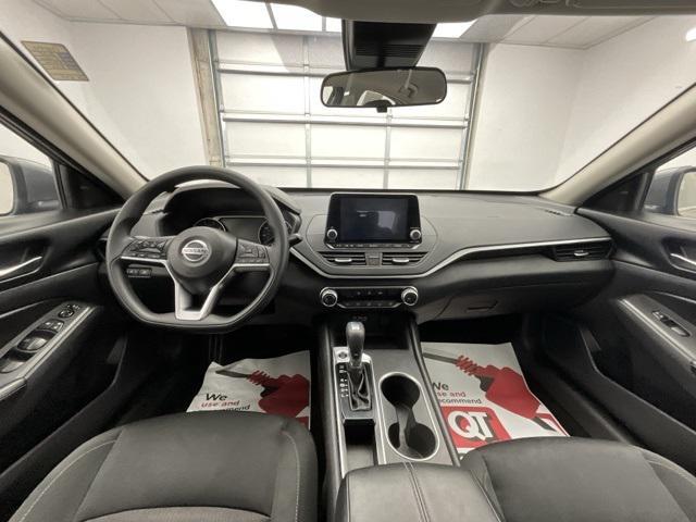 2022 nissan altima 2.5 sv
