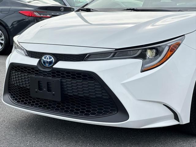2023 toyota corolla hybrid le