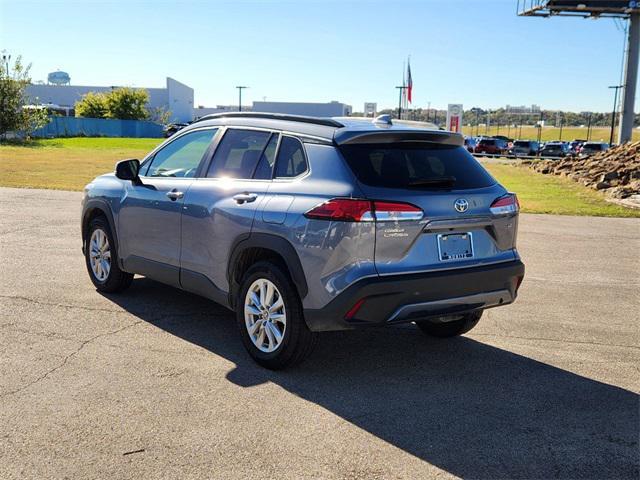 2023 toyota corolla cross le
