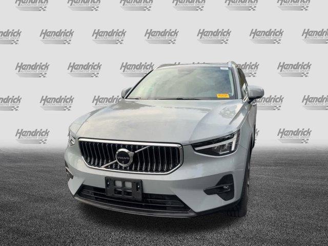 2024 volvo xc40 b5 plus bright theme