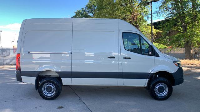 2023 mercedes-benz sprinter 2500 standard roof