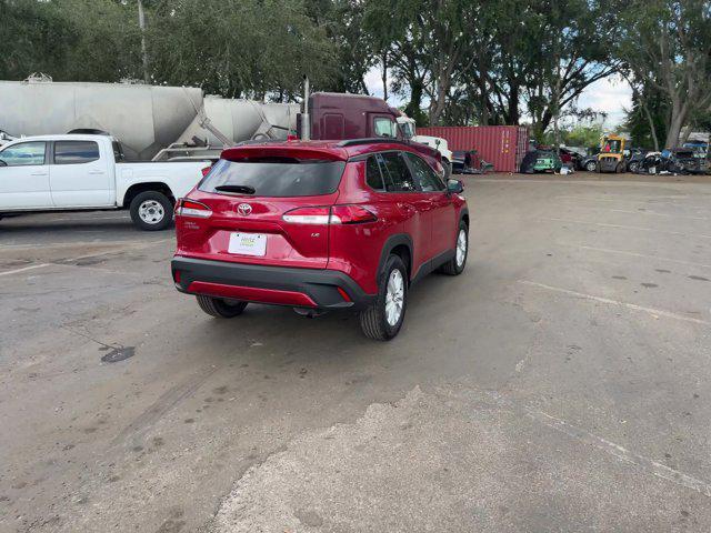 2024 toyota corolla cross le