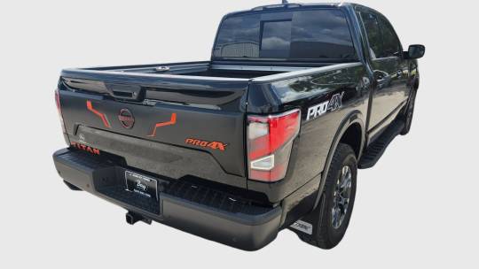 2023 Nissan Titan pro-4x