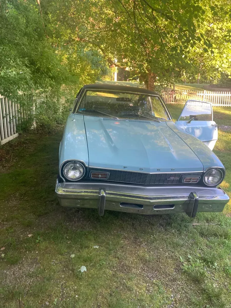 1977 ford maverick 3.3 coupe blue