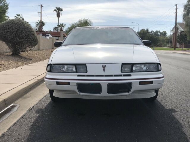 1988 pontiac grand prix coupe white fwd automatic se