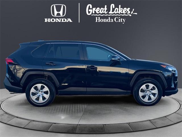 2022 toyota rav4 le