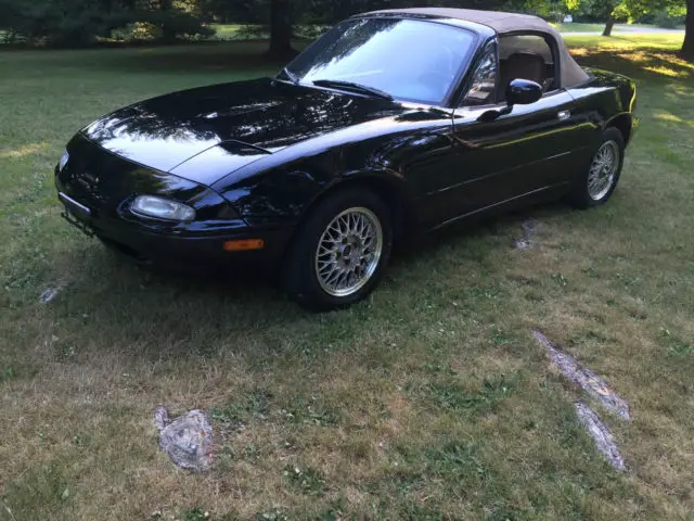 1992 mazda miata special edition, auto, ice cold a/c, runs great, no reserve!!!