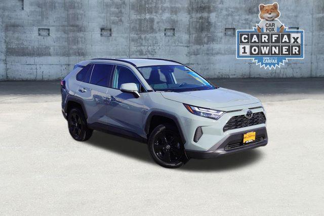 2022 toyota rav4 xle