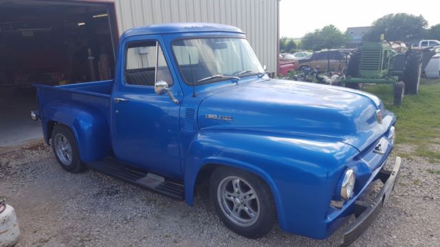 nice older 1954 ford f100 short bed step side