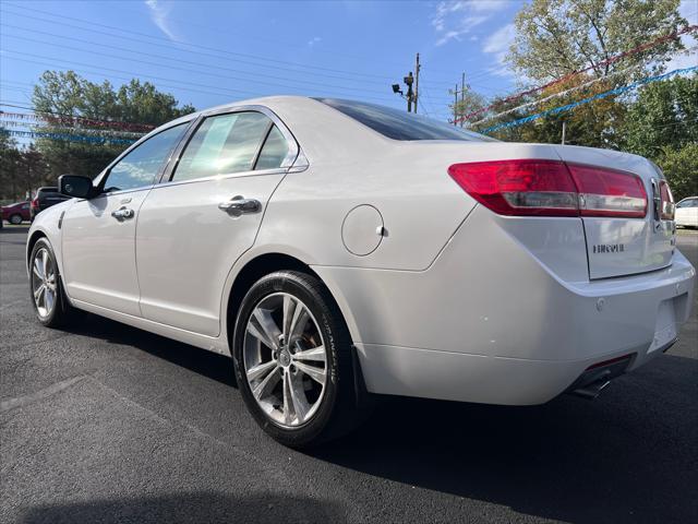 2012 lincoln mkz base